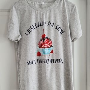 Funny Graphic Cupcake Tee Like New Condition